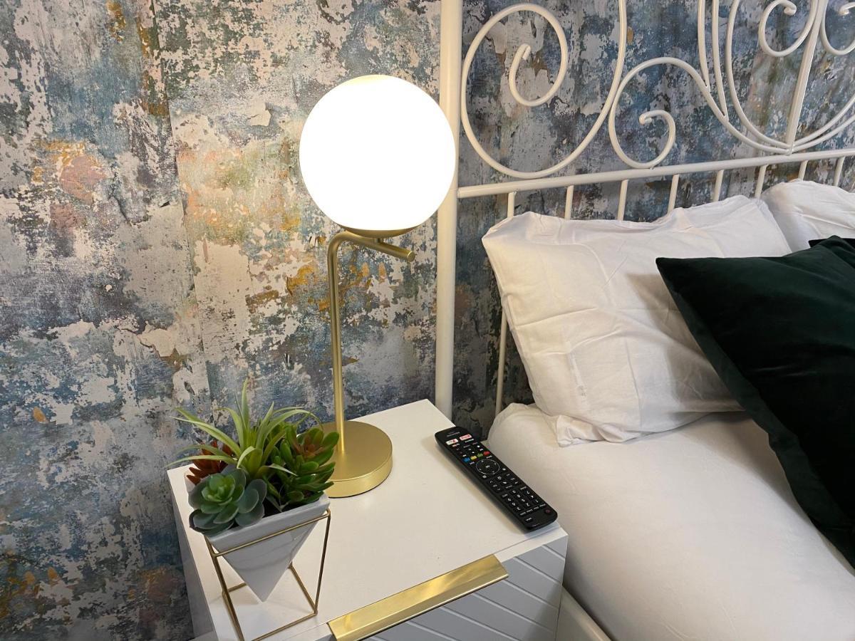 Luxe Place - Netflix & Workspace For 6 Бірмінгем Екстер'єр фото